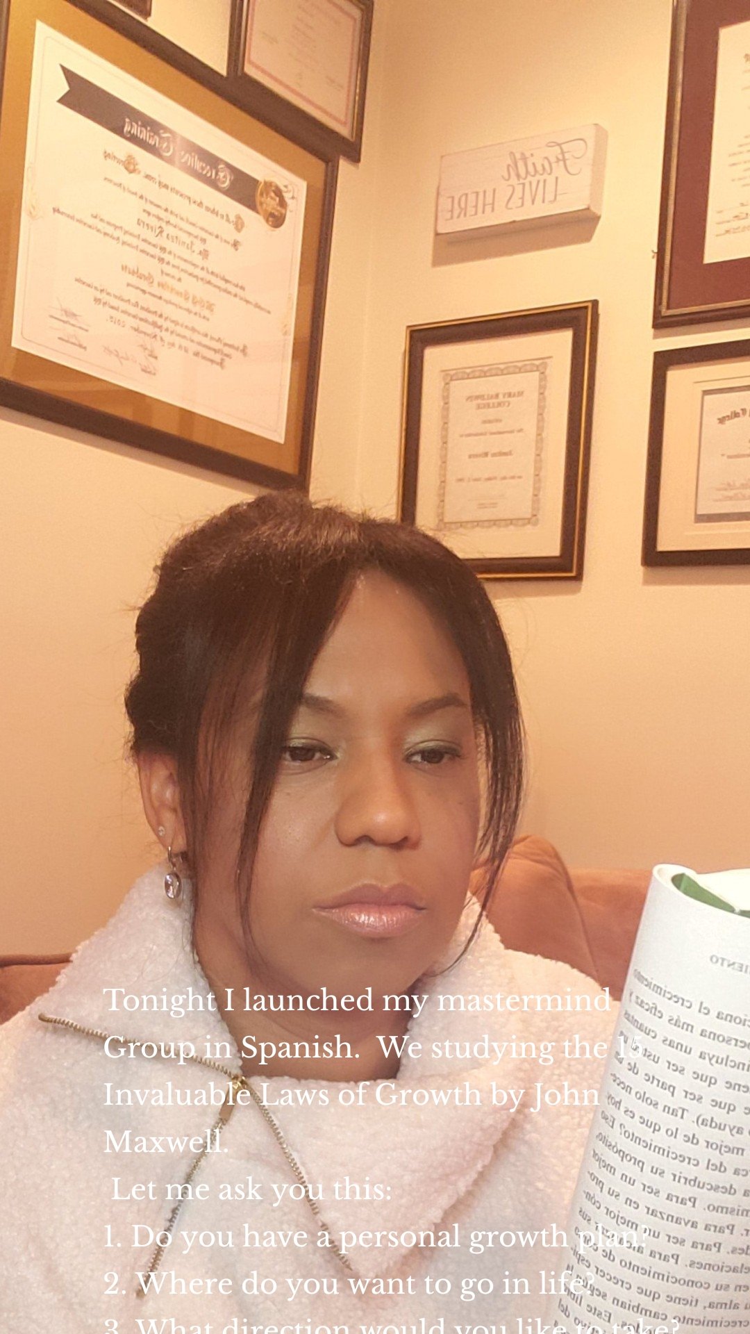 Tonight I launched my mastermind Group in Spanish.  We studying the 15 Invaluable Laws of Growth by John Maxwell.
 Let me ask you this:
1. Do you have a personal growth plan?
2. Where do you want to go in life?
3. What direction would you like to take?

Let me help you if you can't answer these questions.  Im here to help.

www.johnmaxwellgroup.com/janitzarivera